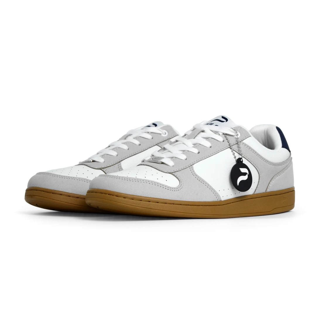 Flow 2 Axe dance sneaker, front three-quarter pair